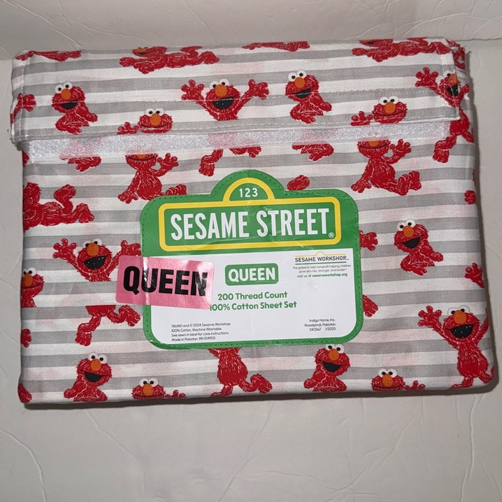 New Sesame Street 4 Piece 100% Cotton Queen Size Sheet Set Elmo Stripes